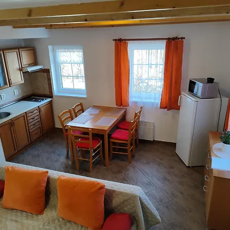Holiday home Kolodeje - Oranzovy Dum Kolodeje nad Luznici
