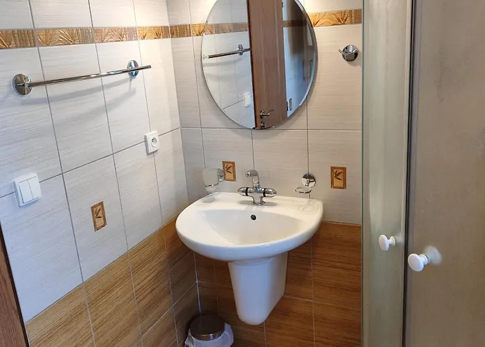 Koloděje - Oranžový Dům * Kolodeje nad Luznici